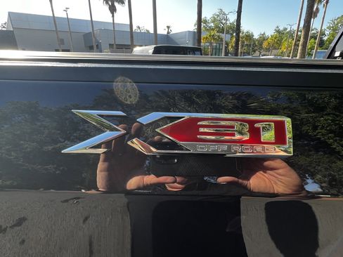 Used 2025 GMC Sierra 1500 SLT w/ SLT Premium Plus Package image 47