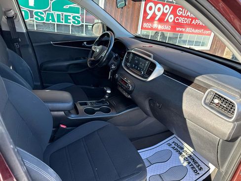 Used 2020 Kia Sorento LX w/ LX I4 Convenience Package image 9