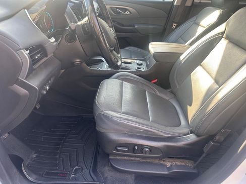Used 2019 Chevrolet Traverse Premier w/ Driver Confidence II Package FWD image 19