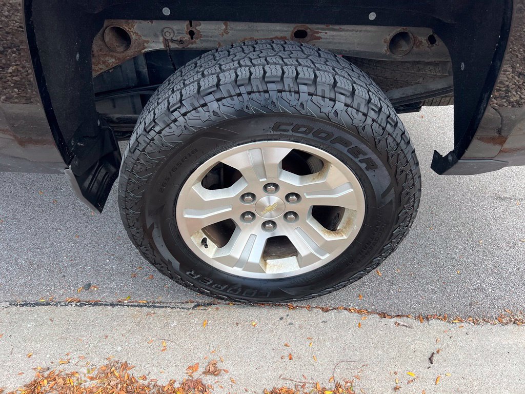 Used 2018 Chevrolet Silverado 1500 LT AWD/4WD image 13