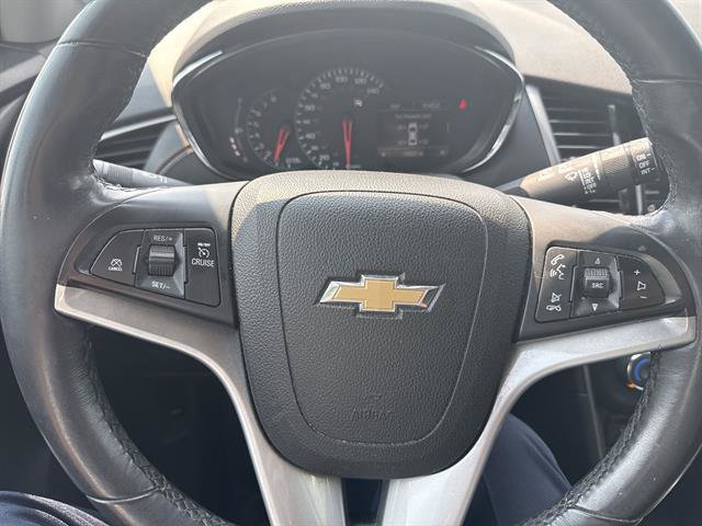 Used 2018 Chevrolet Trax LT w/ LT Convenience Package FWD image 11