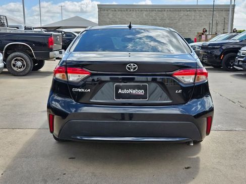 Used 2021 Toyota Corolla LE image 6