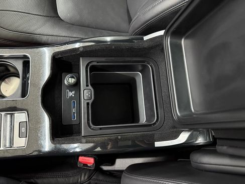 Used 2019 Land Rover Range Rover Long Wheelbase Supercharged image 39