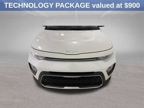 Used 2022 Kia Soul LX w/ Technology Package FWD image 3