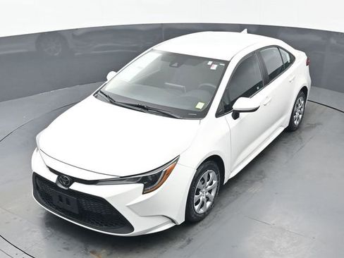 Certified 2020 Toyota Corolla LE FWD image 34