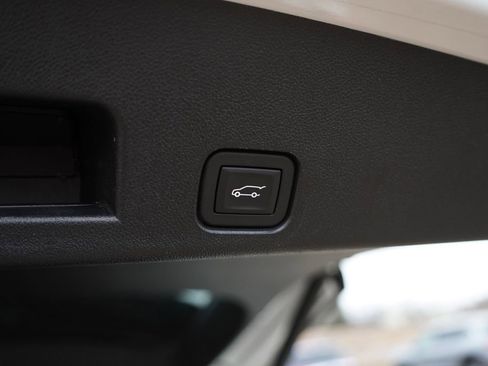 Certified 2025 Buick Enclave Preferred image 22