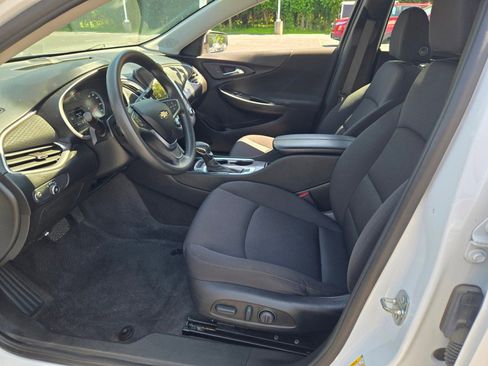 Used 2022 Chevrolet Malibu LT image 18