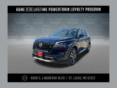 Certified 2025 Nissan Pathfinder Platinum w/ Black Appearance Package