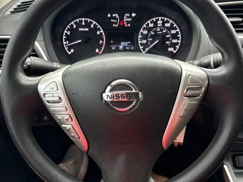 Certified 2017 Nissan Sentra S FWD image 9