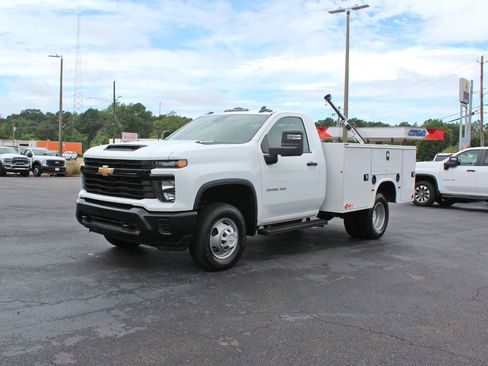 Used 2025 Chevrolet Silverado 3500 W/T w/ WT Convenience Package AWD/4WD image 9
