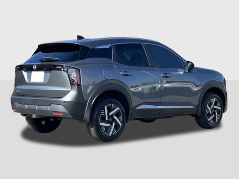 New 2026 Nissan Kicks SV image 4