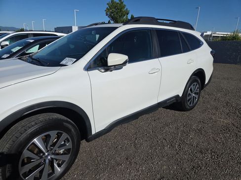 Used 2022 Subaru Outback Premium AWD/4WD image 2