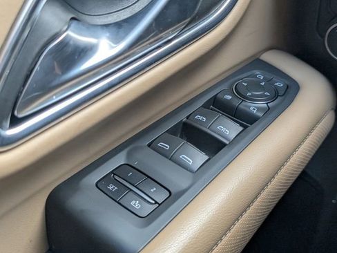Used 2023 Chevrolet Suburban Premier w/ Texas Edition RWD image 26