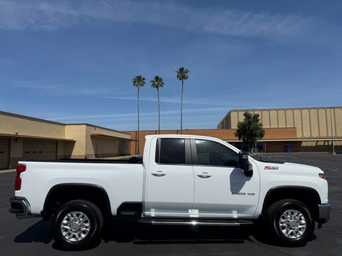 Used 2023 Chevrolet Silverado 2500 LT w/ Convenience Package AWD/4WD image 8