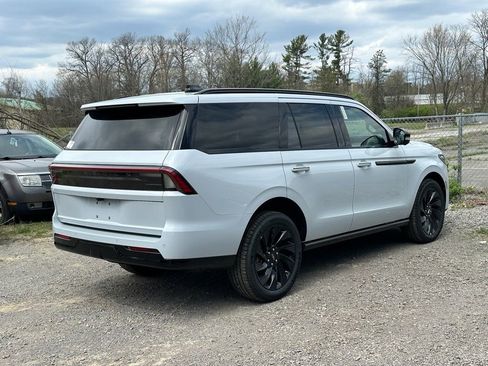 New 2026 Lincoln Navigator Reserve w/ Jet Appearance Package AWD/4WD image 31