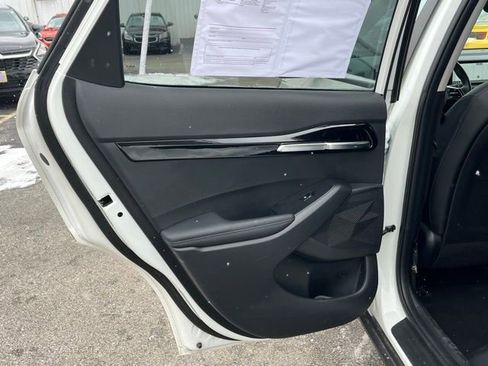 Certified 2025 Kia Seltos S image 35