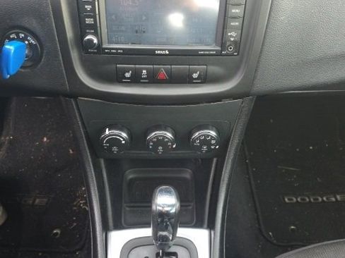 Used 2012 Dodge Avenger SXT image 5