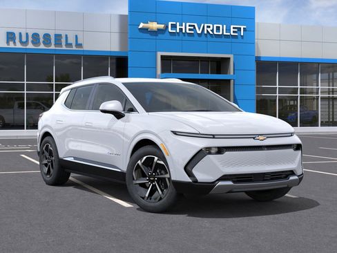 New 2025 Chevrolet Equinox EV LT image 31