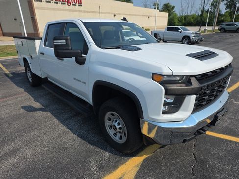 Used 2023 Chevrolet Silverado 3500 W/T w/ WT Convenience Package AWD/4WD image 2