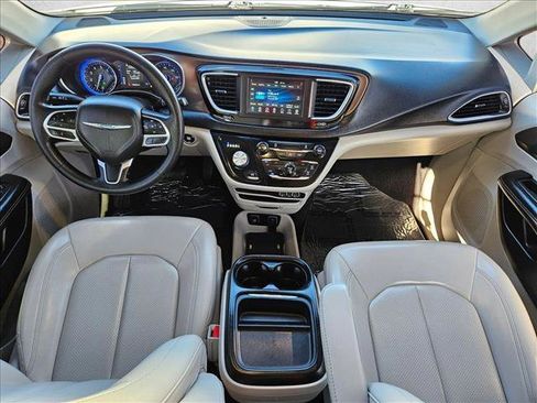 Used 2021 Chrysler Voyager Lxi FWD image 20