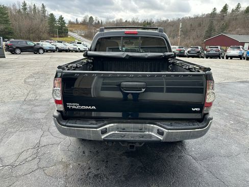 Used 2013 Toyota Tacoma 4x4 Double Cab image 5