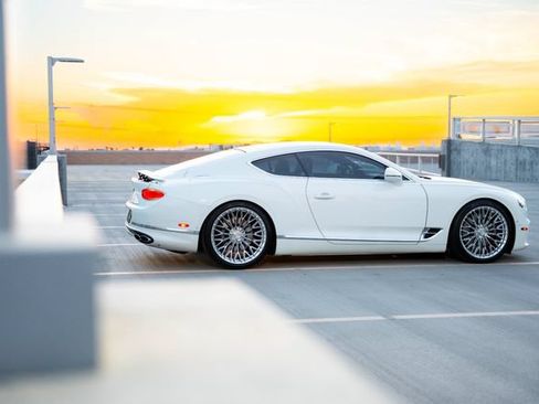 Used 2020 Bentley Continental GT V8 AWD/4WD image 3