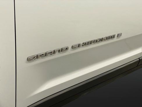 Used 2021 Jeep Grand Cherokee L Limited image 39