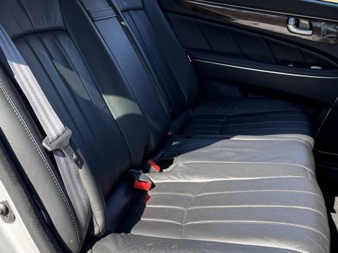 Used 2012 Hyundai Equus Signature RWD image 17