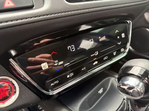 Used 2019 Honda HR-V EX image 29