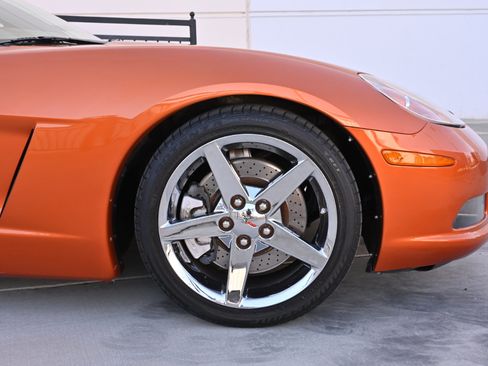 Used 2007 Chevrolet Corvette Coupe w/ Preferred Equipment Group RWD image 31