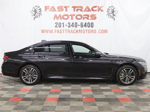 Used 2020 BMW 750i xDrive XI w/ Executive Package image 4