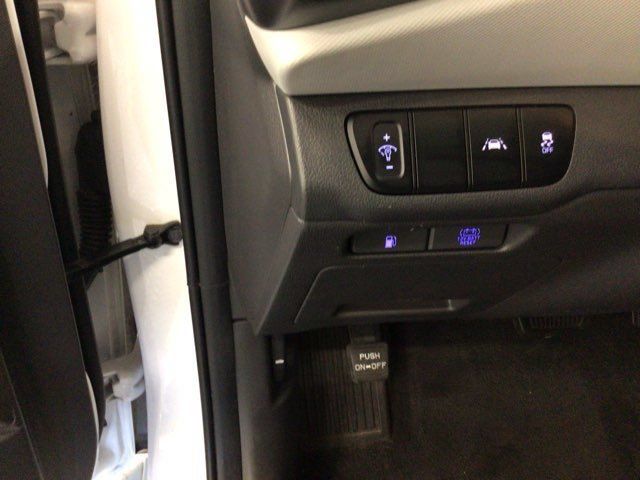 Used 2020 Hyundai Ioniq Blue FWD image 18