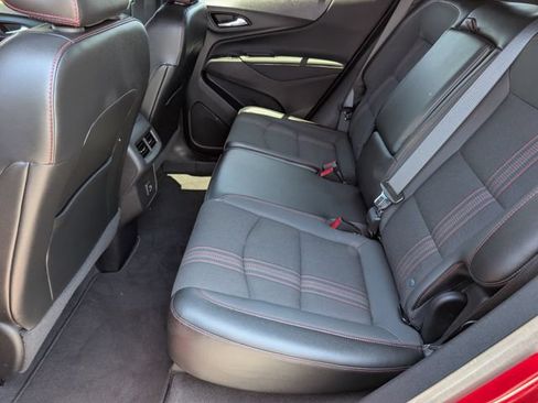 Used 2024 Chevrolet Equinox RS FWD image 30