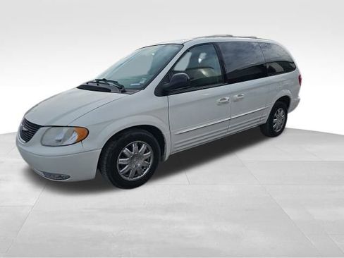 Used 2003 Chrysler Town & Country Limited image 7