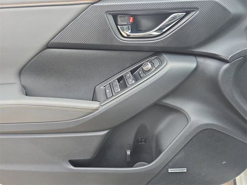 Used 2024 Subaru Crosstrek 2.5i Limited w/ Popular Package #4A image 12