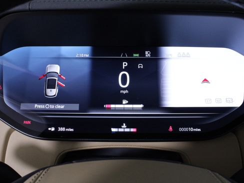 New 2025 Land Rover Range Rover SE image 18