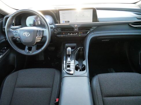 Used 2024 Toyota Crown XLE image 10
