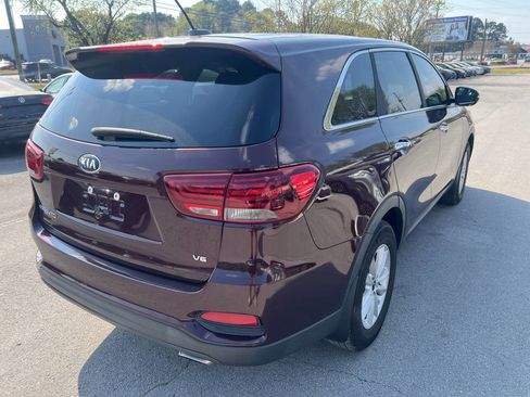Used 2019 Kia Sorento FWD V6 image 6