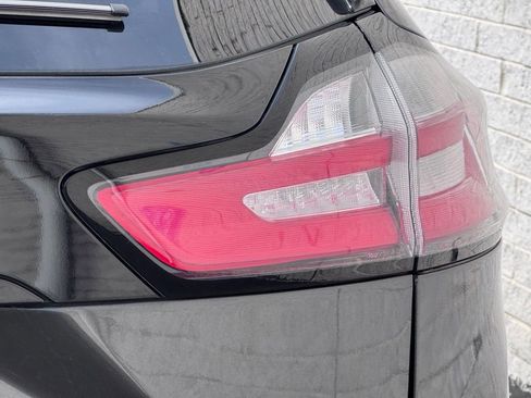 Used 2020 Ford Edge ST-Line w/ Cold Weather Package AWD/4WD image 12
