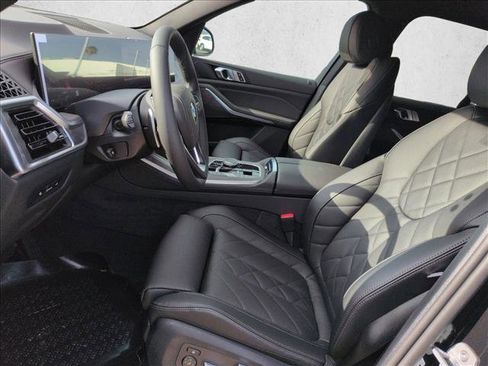 New 2026 BMW X5 sDrive40i image 4