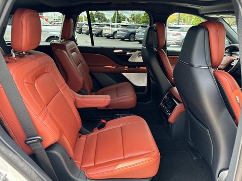 New 2025 Lincoln Aviator Reserve w/ Equipment Group 201A image 22