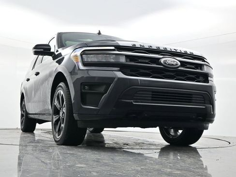 Certified 2022 Ford Expedition Max Limited image 52