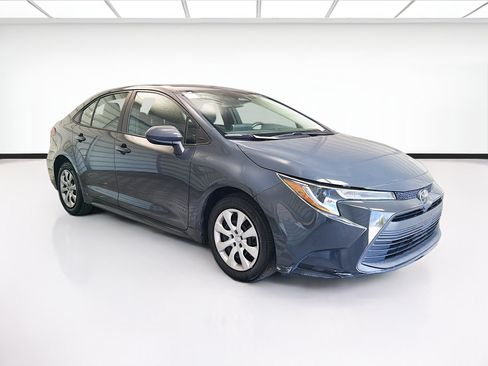 Used 2024 Toyota Corolla LE FWD image 3