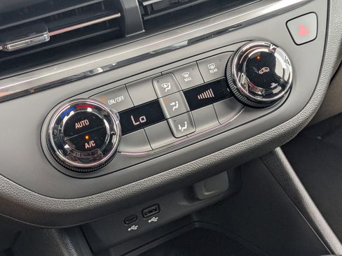 New 2025 Buick Envista Preferred image 20