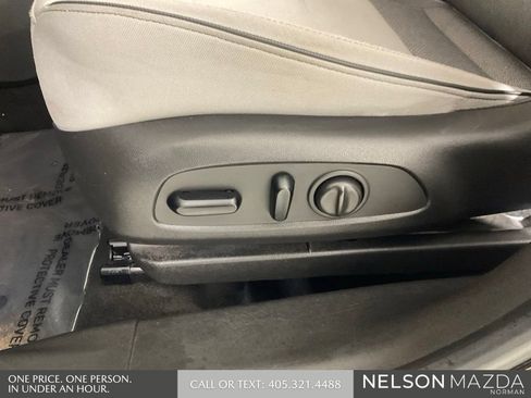 Used 2021 Chevrolet TrailBlazer LT AWD/4WD image 25