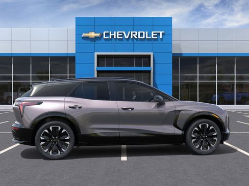 New 2025 Chevrolet Blazer EV RS AWD/4WD image 32