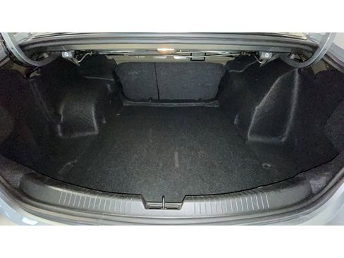 Used 2024 Chevrolet Malibu LT FWD image 16