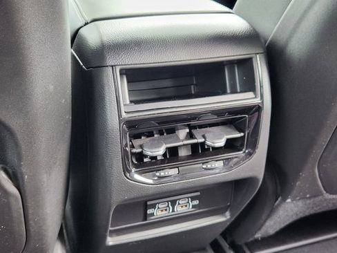 Certified 2025 Jeep Grand Cherokee Laredo image 29