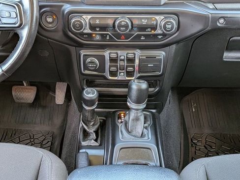 Used 2021 Jeep Wrangler Unlimited Sport AWD/4WD image 19