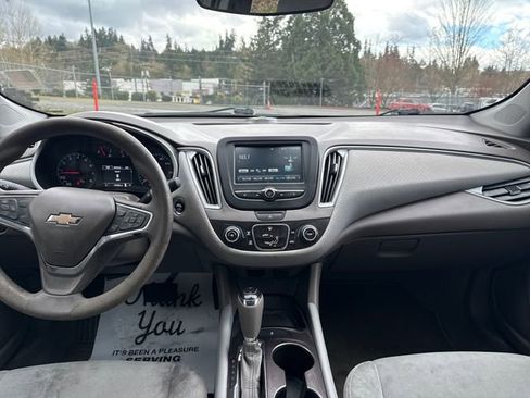 Used 2017 Chevrolet Malibu LS image 13